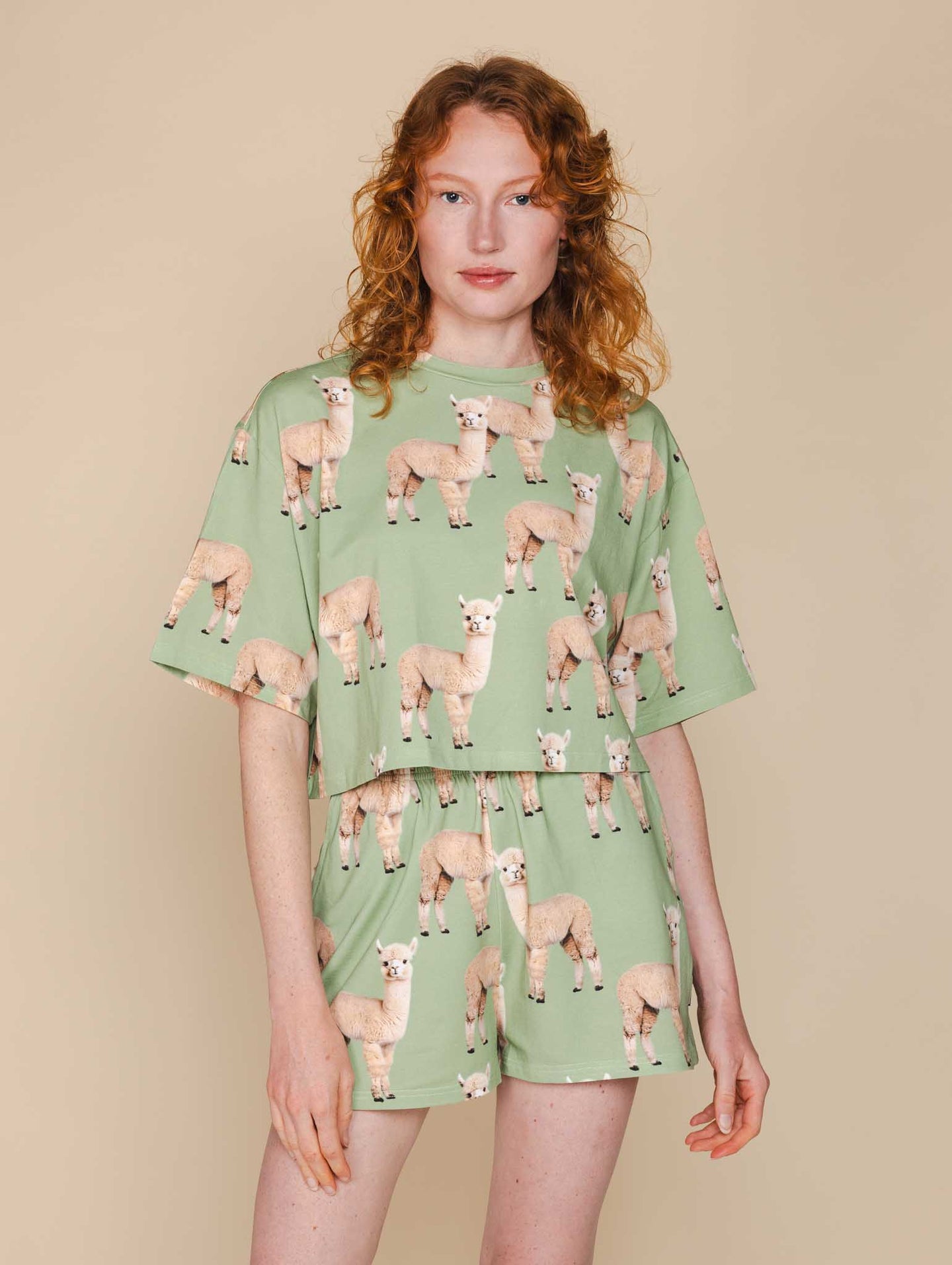 Alpaca Meadow Cropped T-shirt en Shorts set Dames - SNURK