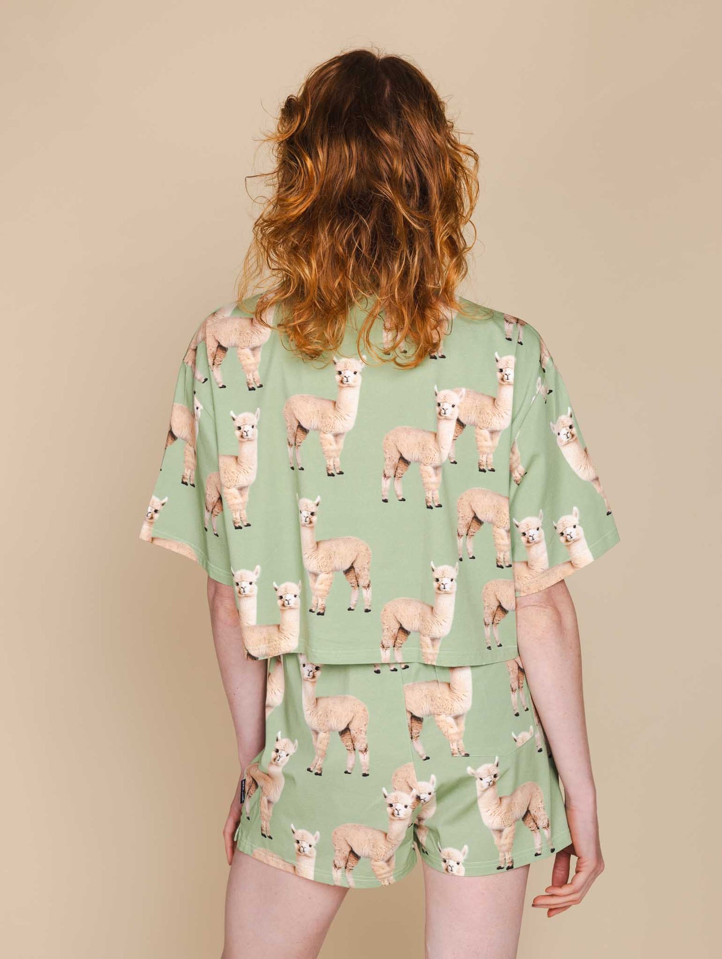 Alpaca Meadow Cropped T-shirt en Shorts set Dames - SNURK