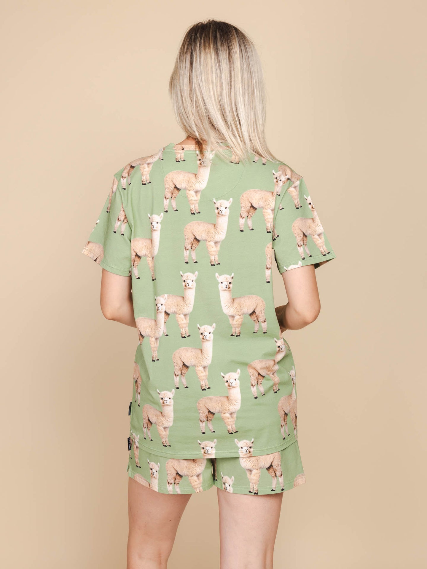 Alpaca Meadow T-shirt en Shorts set Dames - SNURK