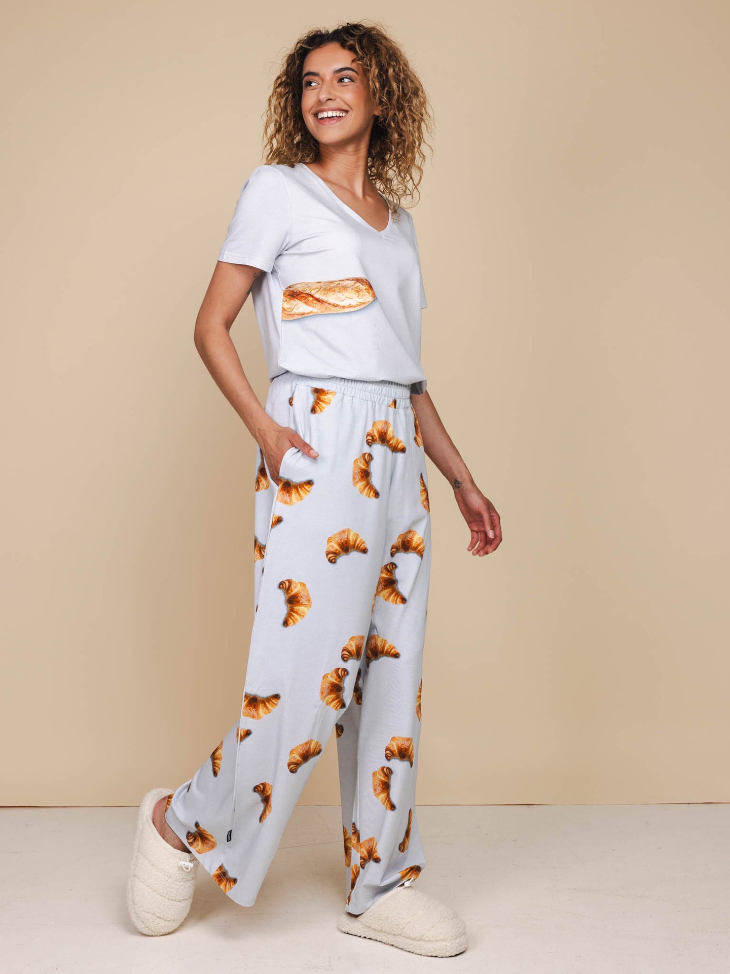 Baguette V-neck T-shirt en Wijde broek set Dames - SNURK