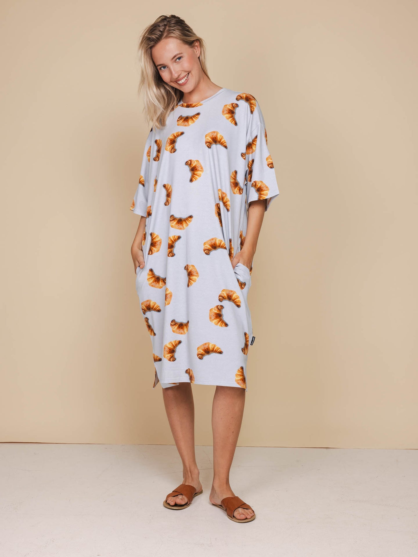 Croissants Relaxed Tee Dress Dames - SNURK