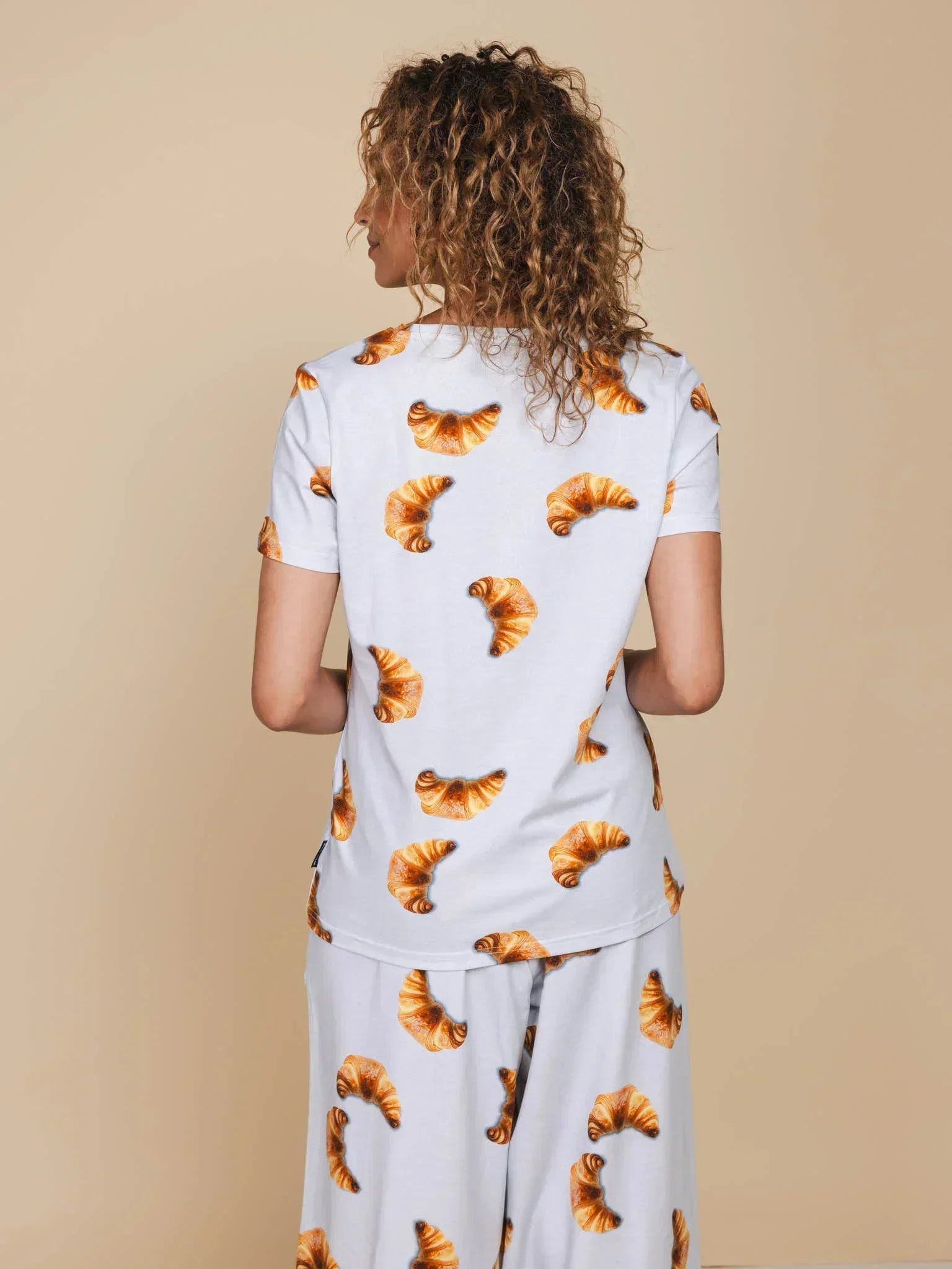 Witte Zachte Print Pyjama Set Vrouwen Korte Mouwen – Ella & Rose Witte Zachte Print Pyjama Set Vrouwen Korte Mouwen – Ella & Rose