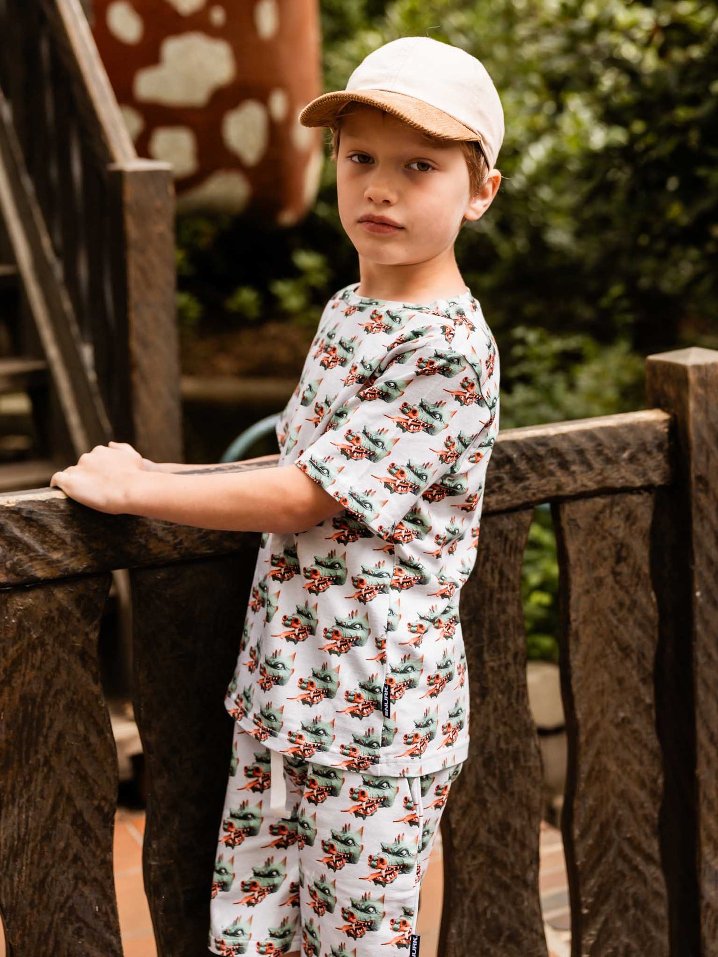 Boy in Draak outfit