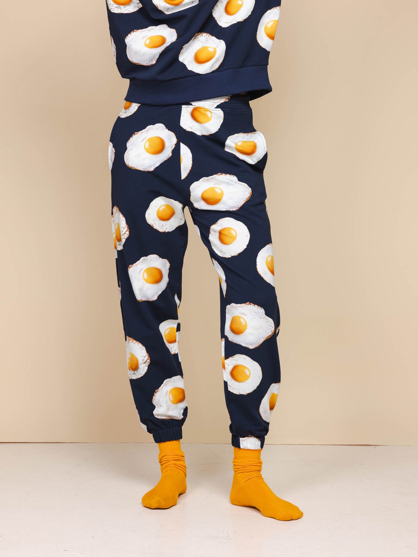 Eggs Navy Sweater en Broek set Unisex - SNURK