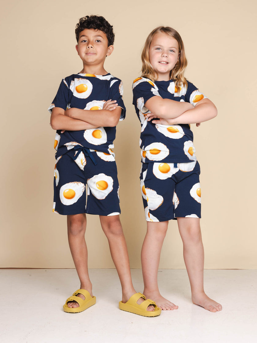 Eggs Navy T-shirt en Shorts set Kids