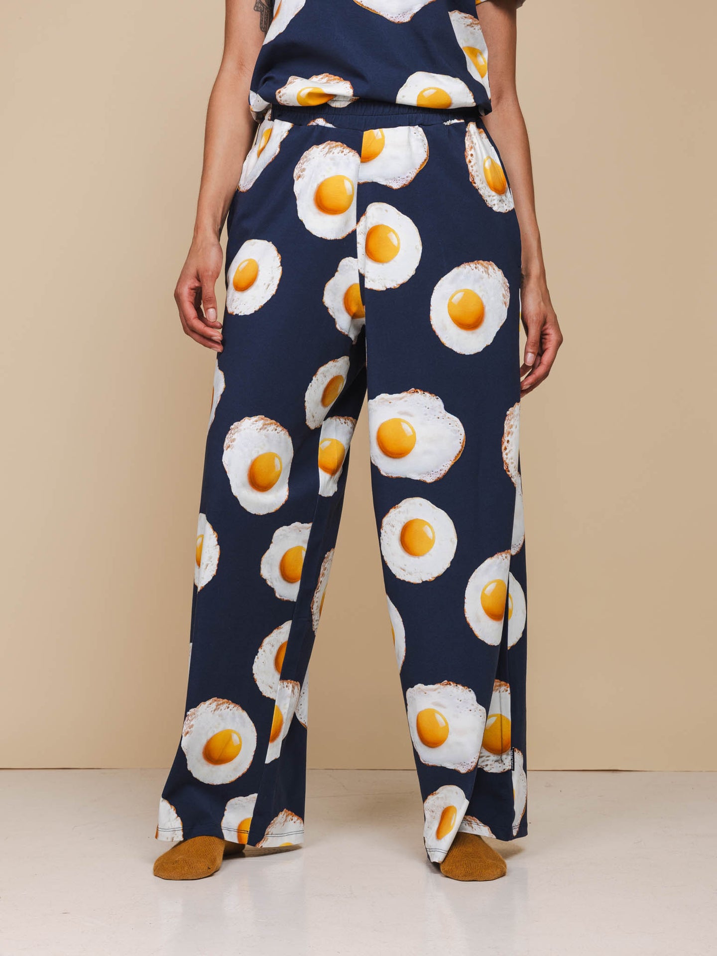 Eggs Navy V-neck T-shirt en Wijde broek set Dames - SNURK