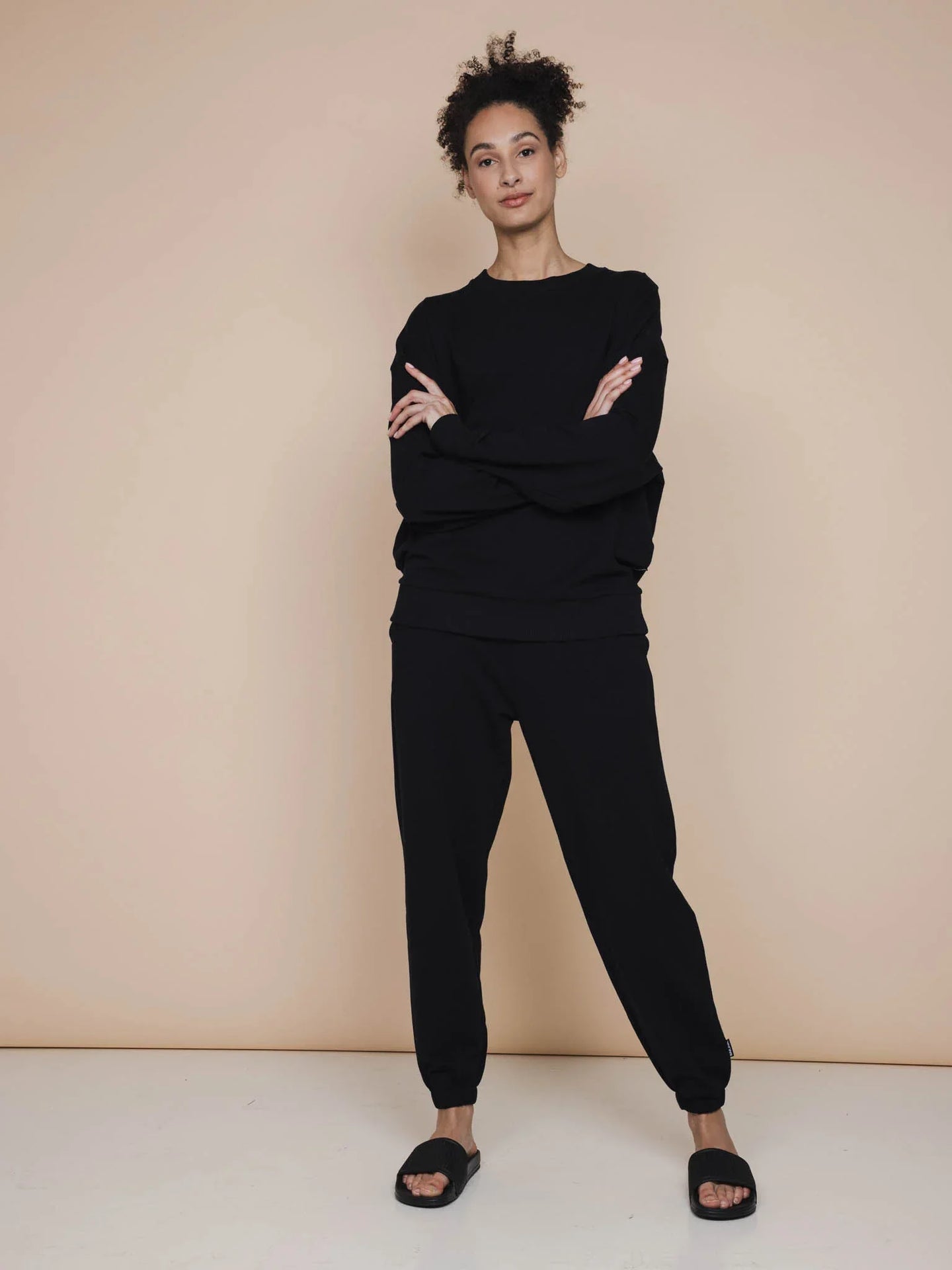 Slow Black Sweater en Broek set Unisex - SNURK