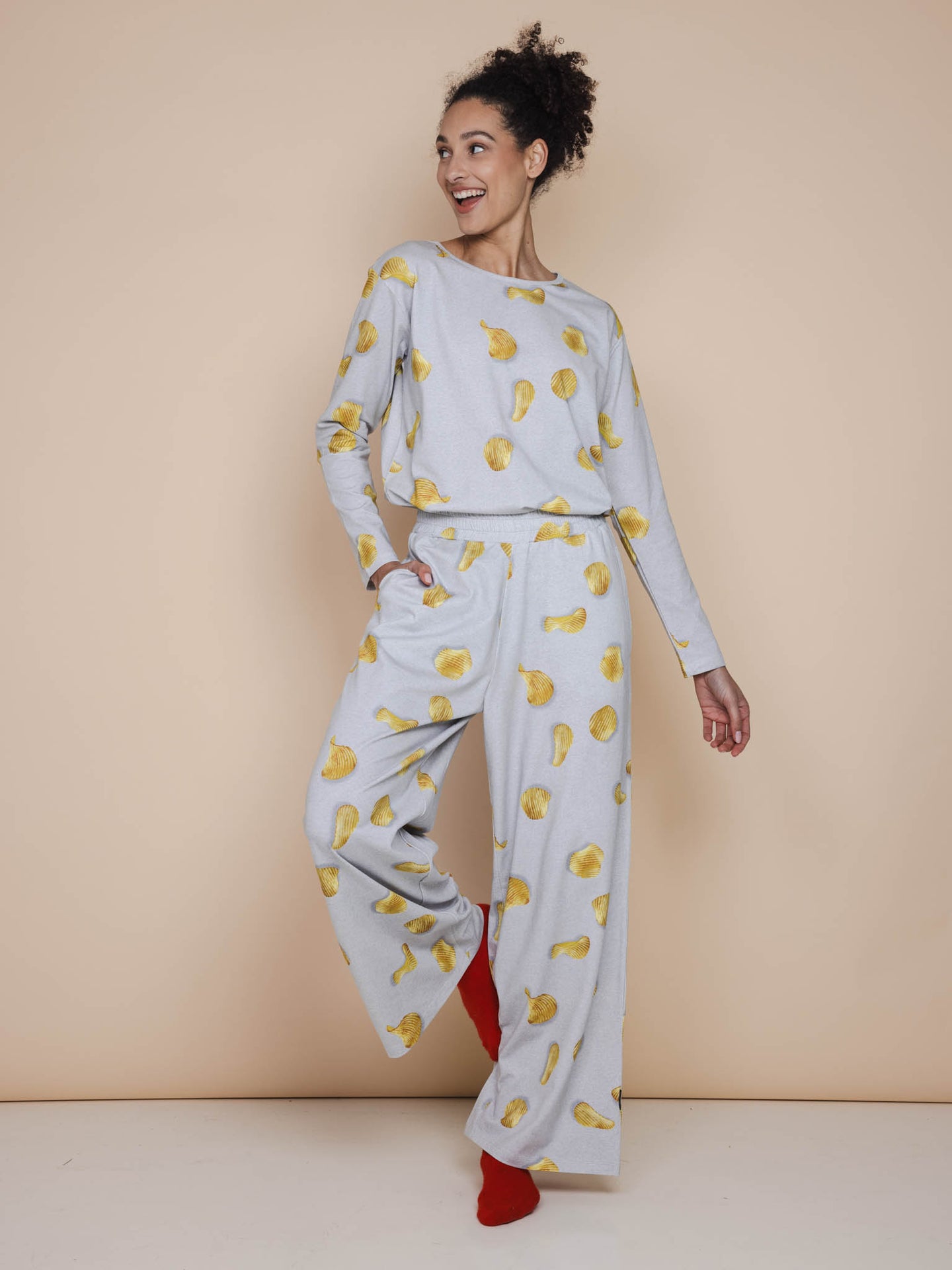 Chips Long Sleeve T-shirt en Wijde broek set Dames - SNURK