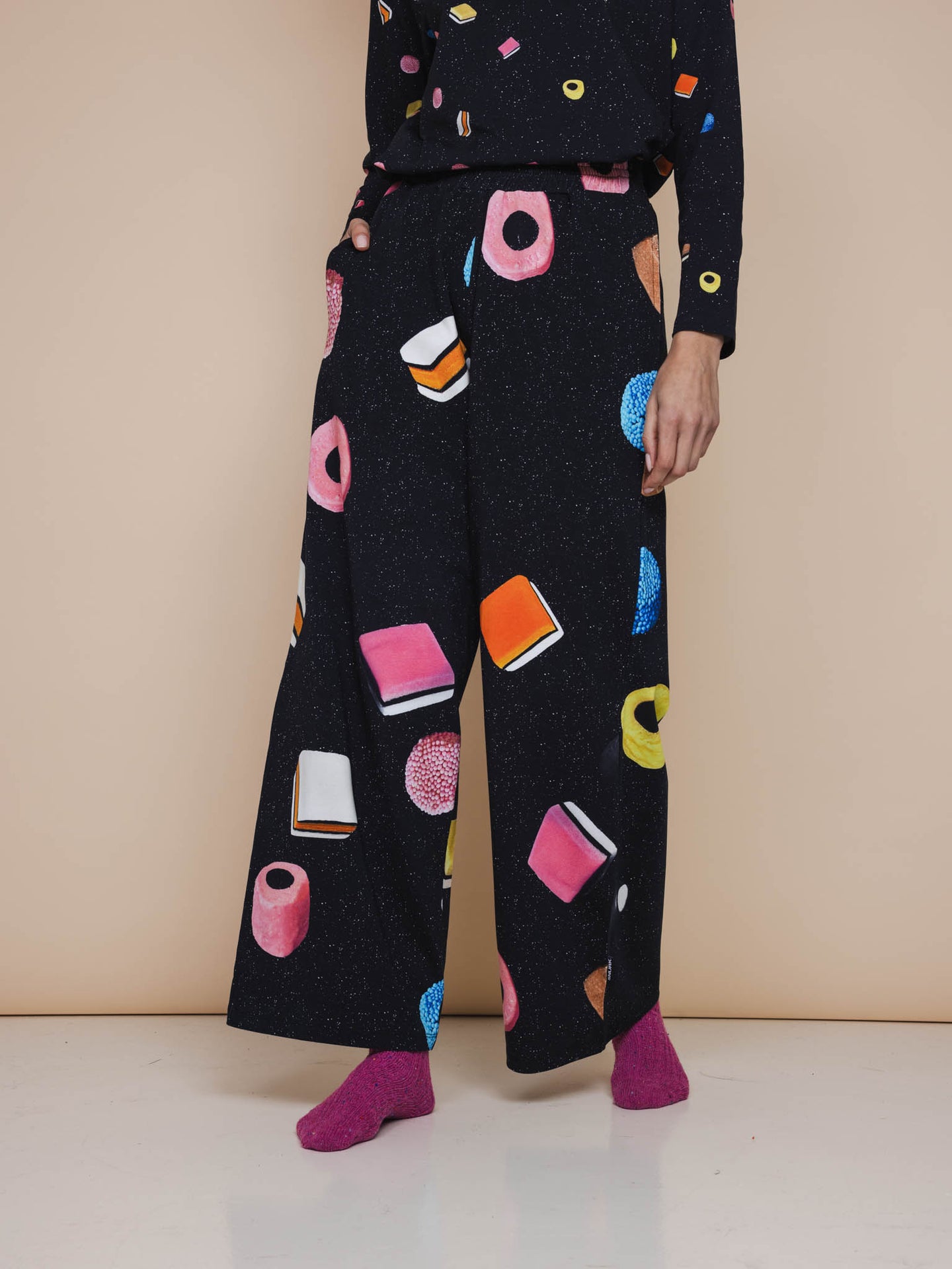 Drop it Cropped T-Shirt en Wijde broek set Dames - SNURK