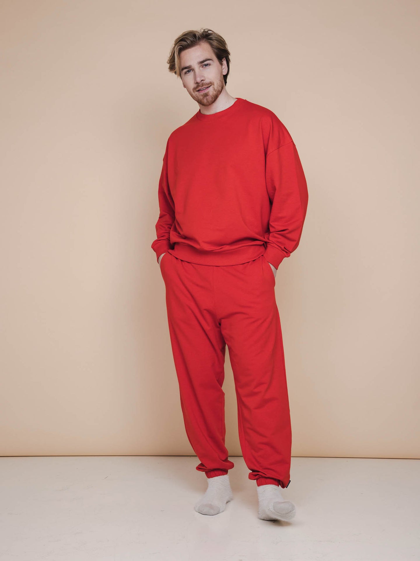 Slow Red Sweater en Broek set Unisex - SNURK