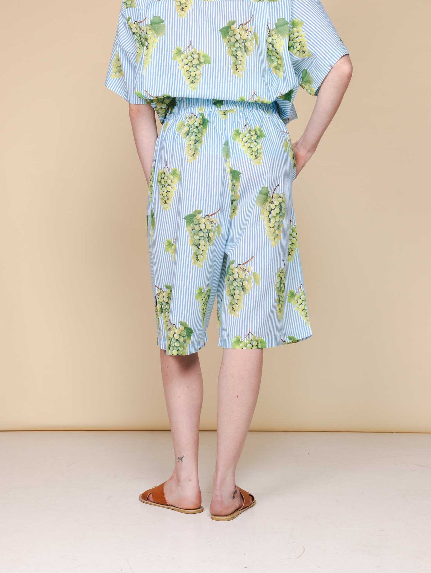 Grapes Wide-Leg Shorts