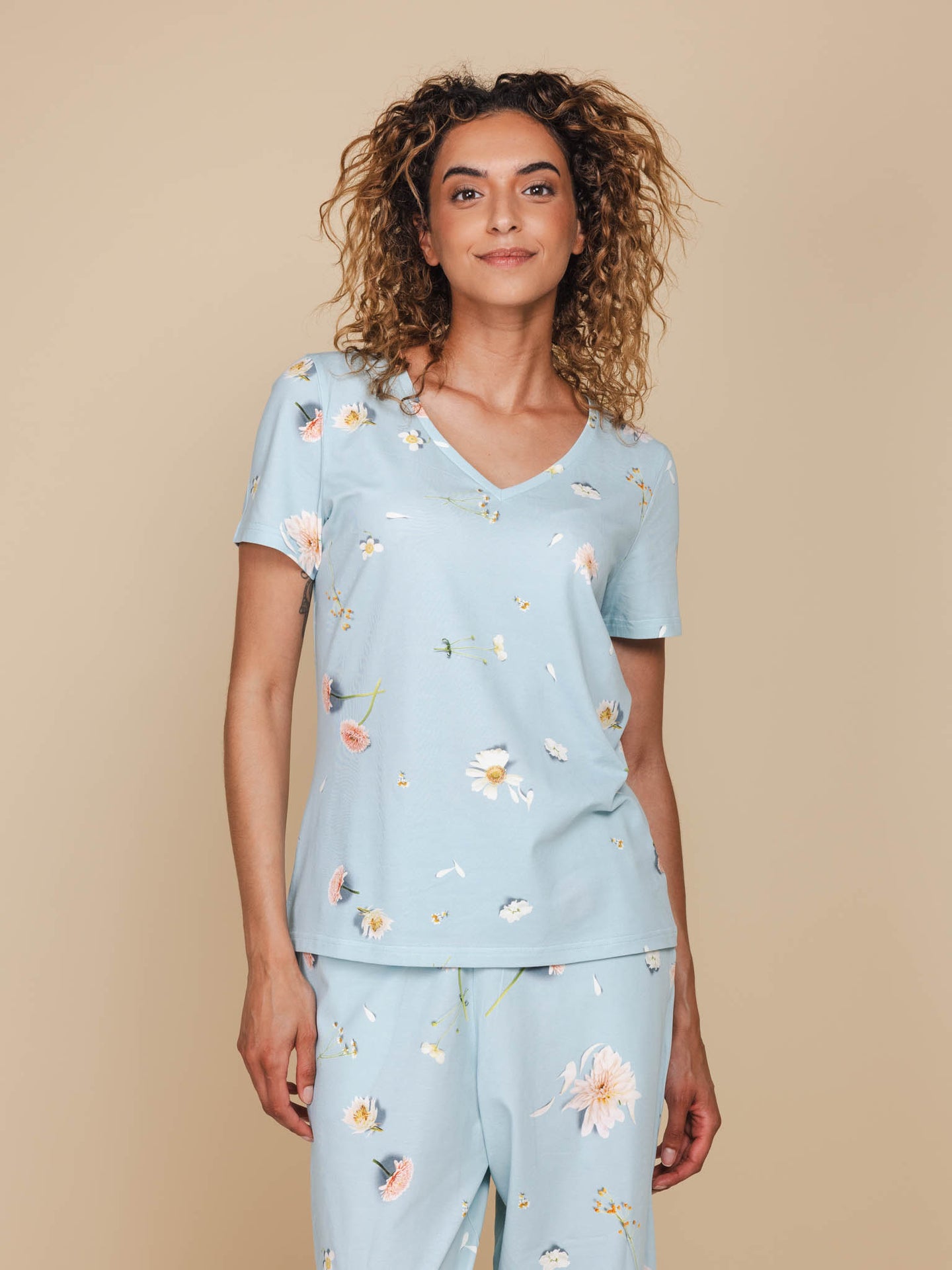 Hopeless Romantic V-neck T-shirt en Wijde broek set Dames - SNURK