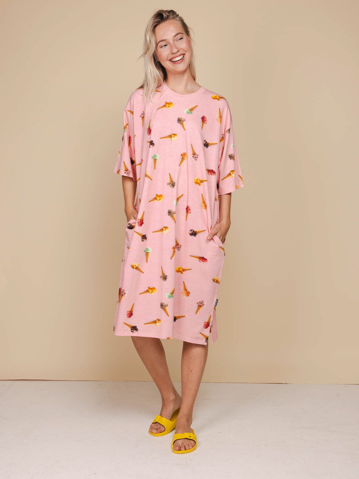 Ice Cream Cones Relaxed Tee Dress Dames - SNURK