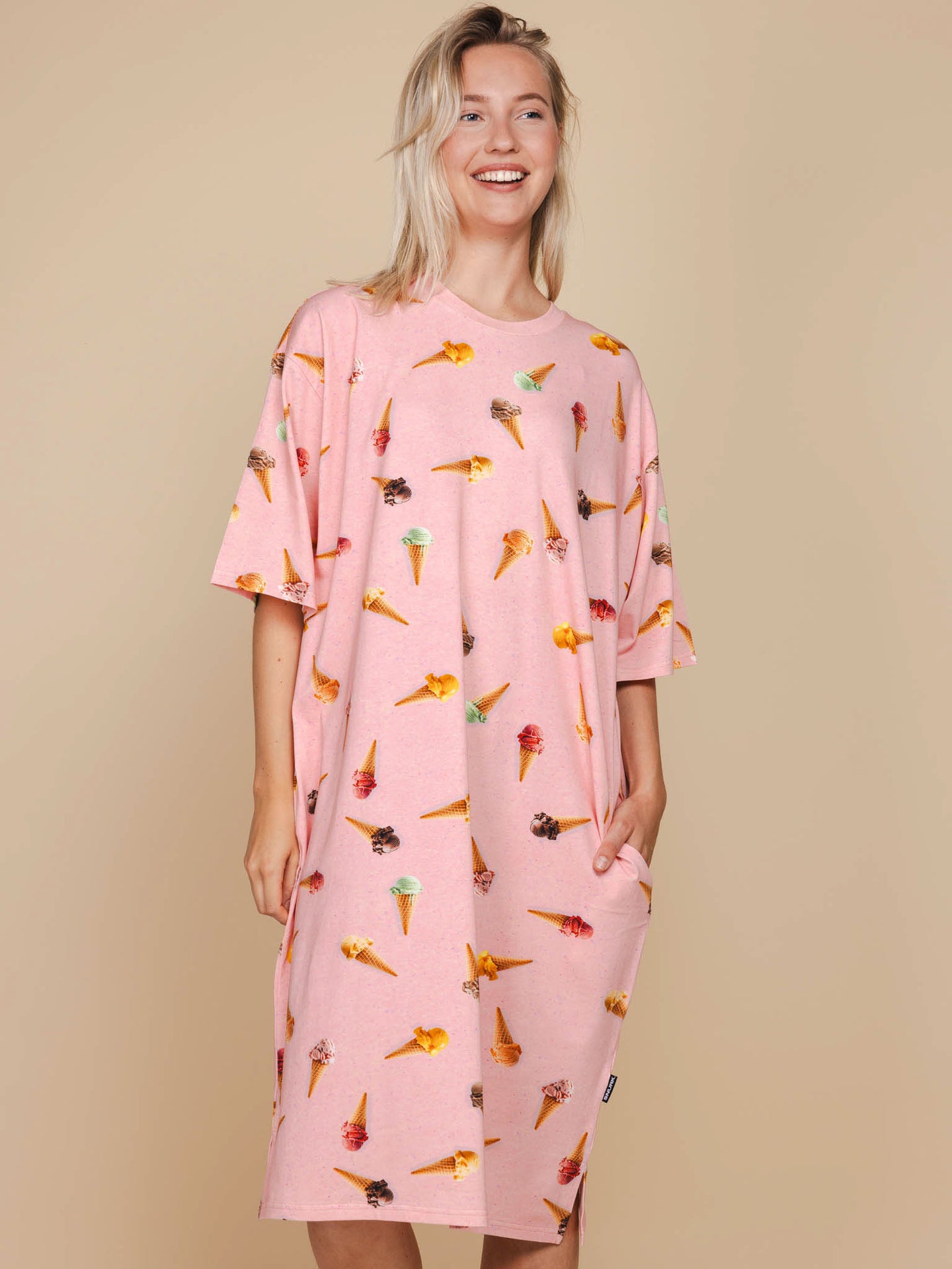 Ice Cream Cones Relaxed Tee Dress Dames - SNURK