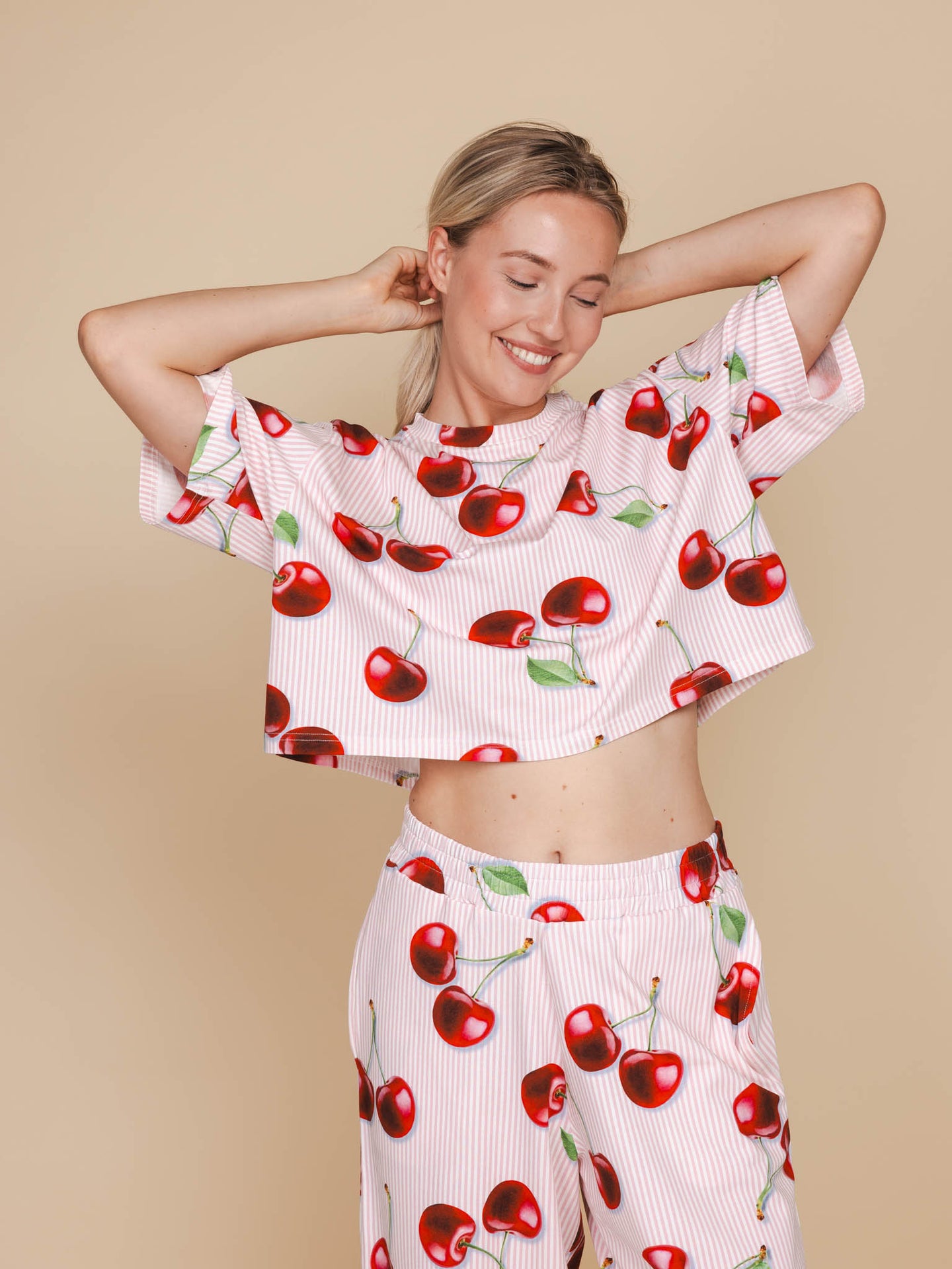 Mon Cherry Cropped T-shirt en Wijde broek set Dames - SNURK