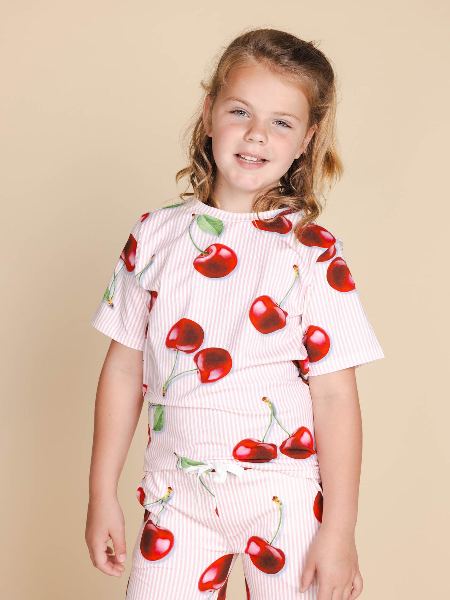Mon Cherry T-shirt en Shorts set Kids - SNURK