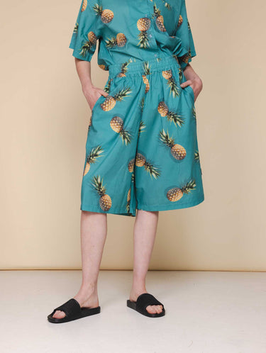 Pineapples Wide-Leg Shorts