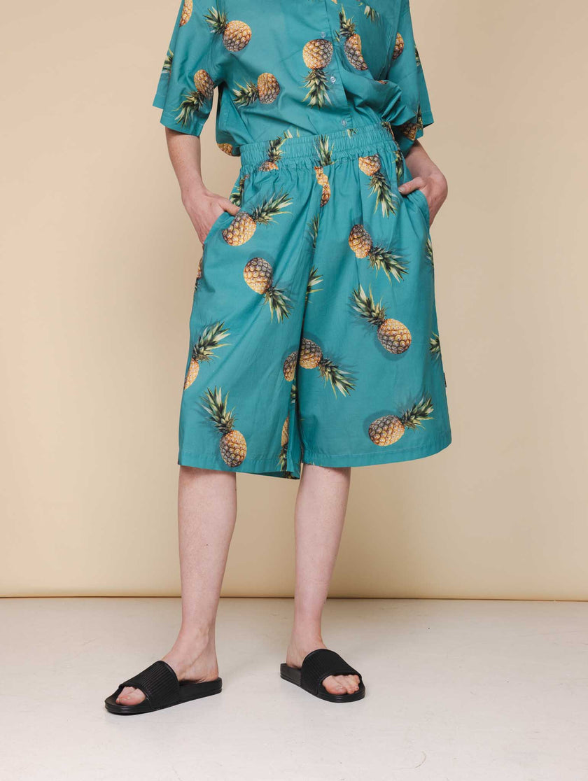 Pineapples Wide-Leg Shorts