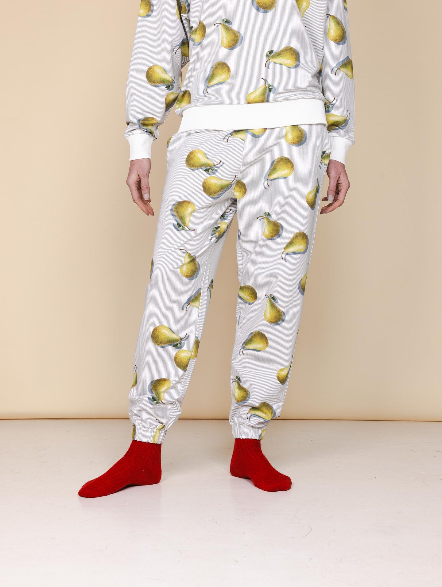 Poire Noir Pants Relaxed