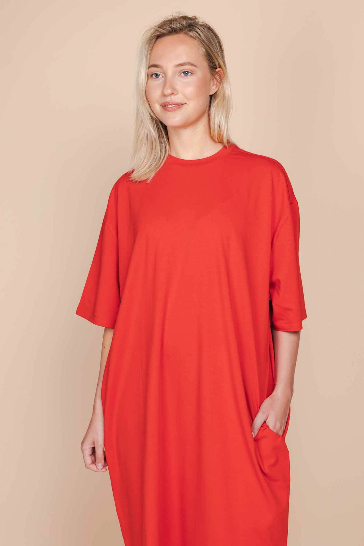 Slow Red Relaxed Tee Dress Dames - SNURK