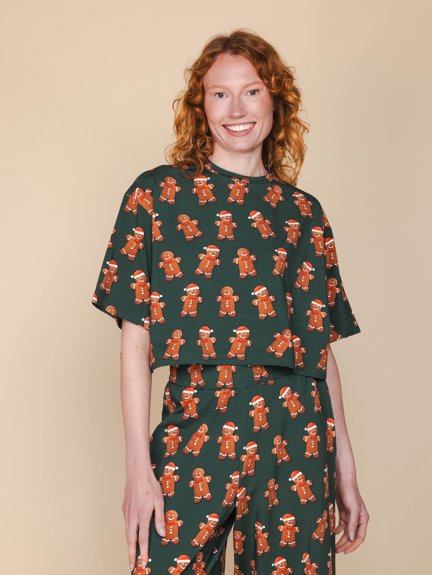 Xmas Cookies Cropped T-Shirt Women
