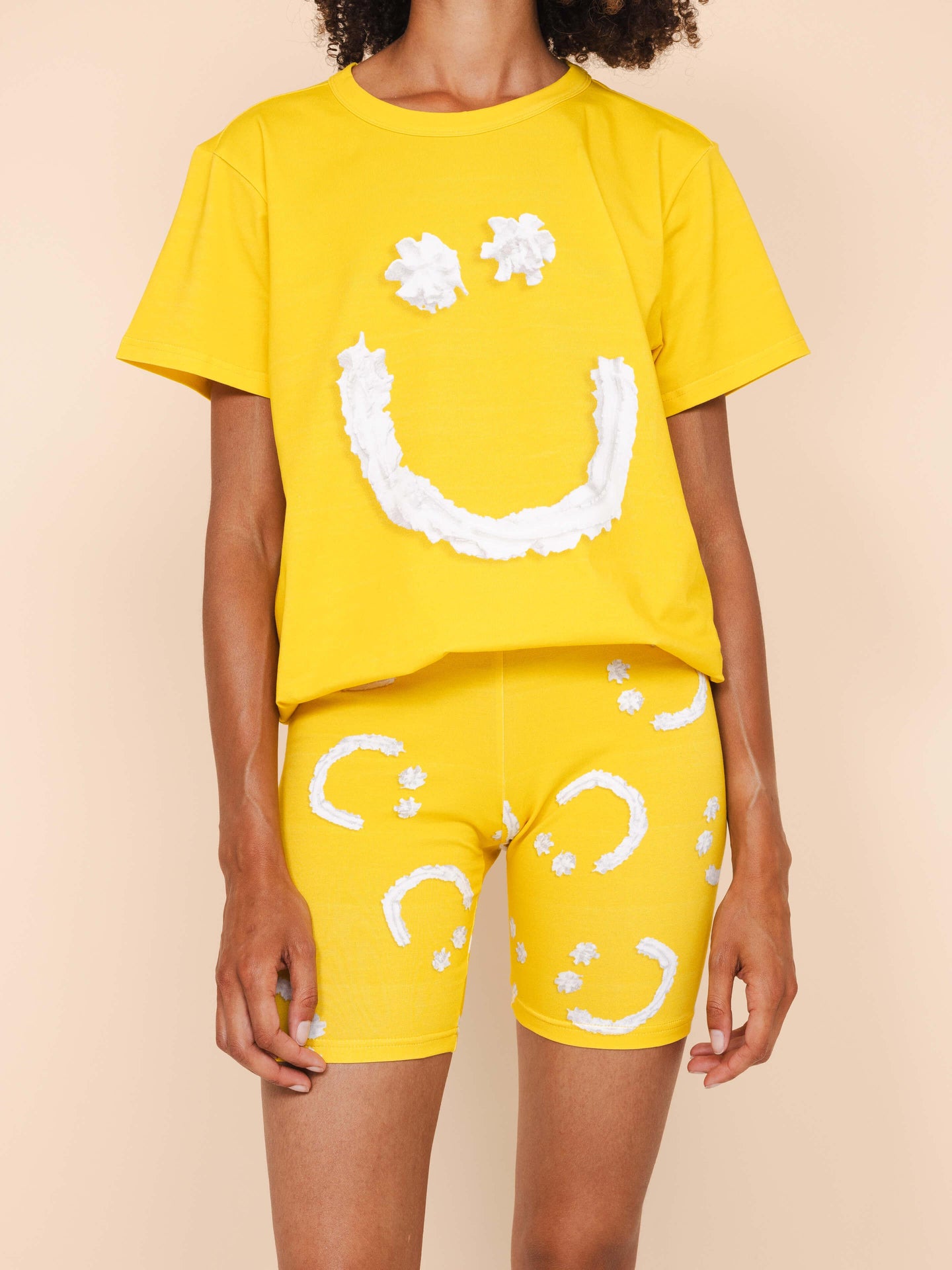 Smiles Yellow T-shirt en Bikershort set Dames - SNURK